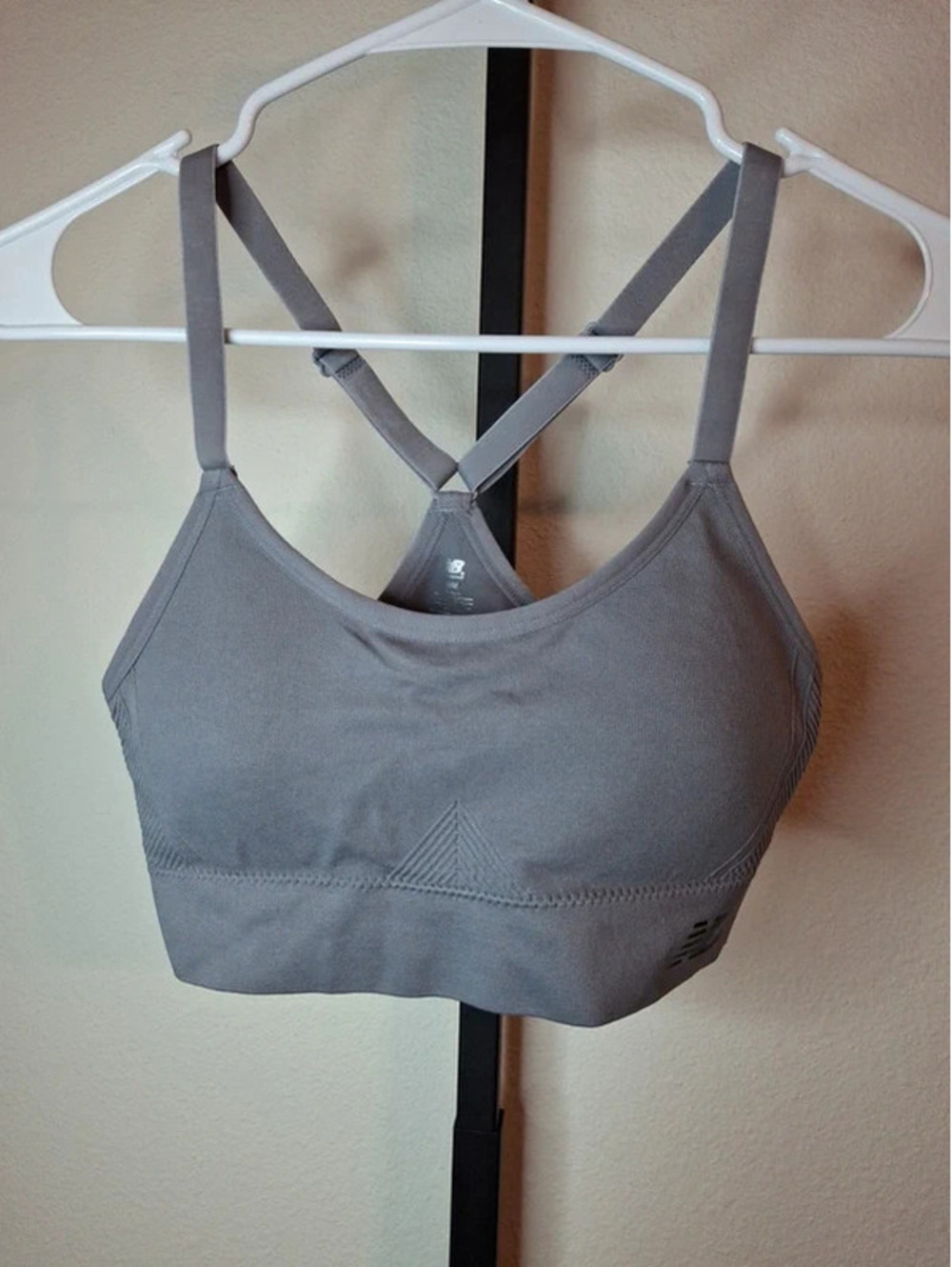 New Balance Women's Seamless Sports Bra Gray Size Medium (M/M)